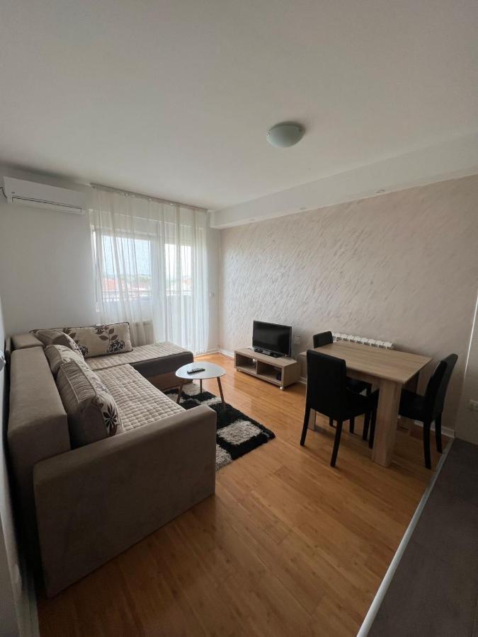 Delete 4 Apartment Belgrade Exterior photo