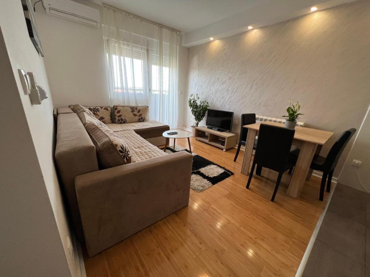 Delete 4 Apartment Belgrade Exterior photo